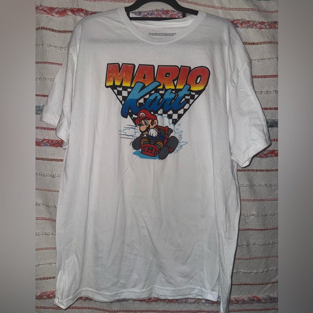 Mario Kart Graphic Tee - White NWOT - Size Medium